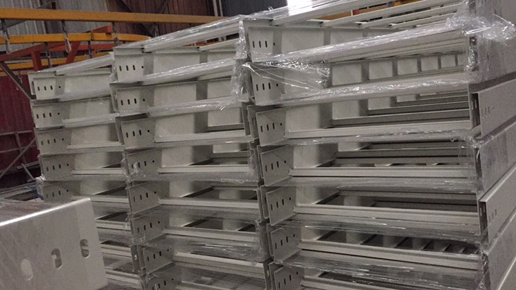 梯式電纜橋架作為連接市場的橋梁